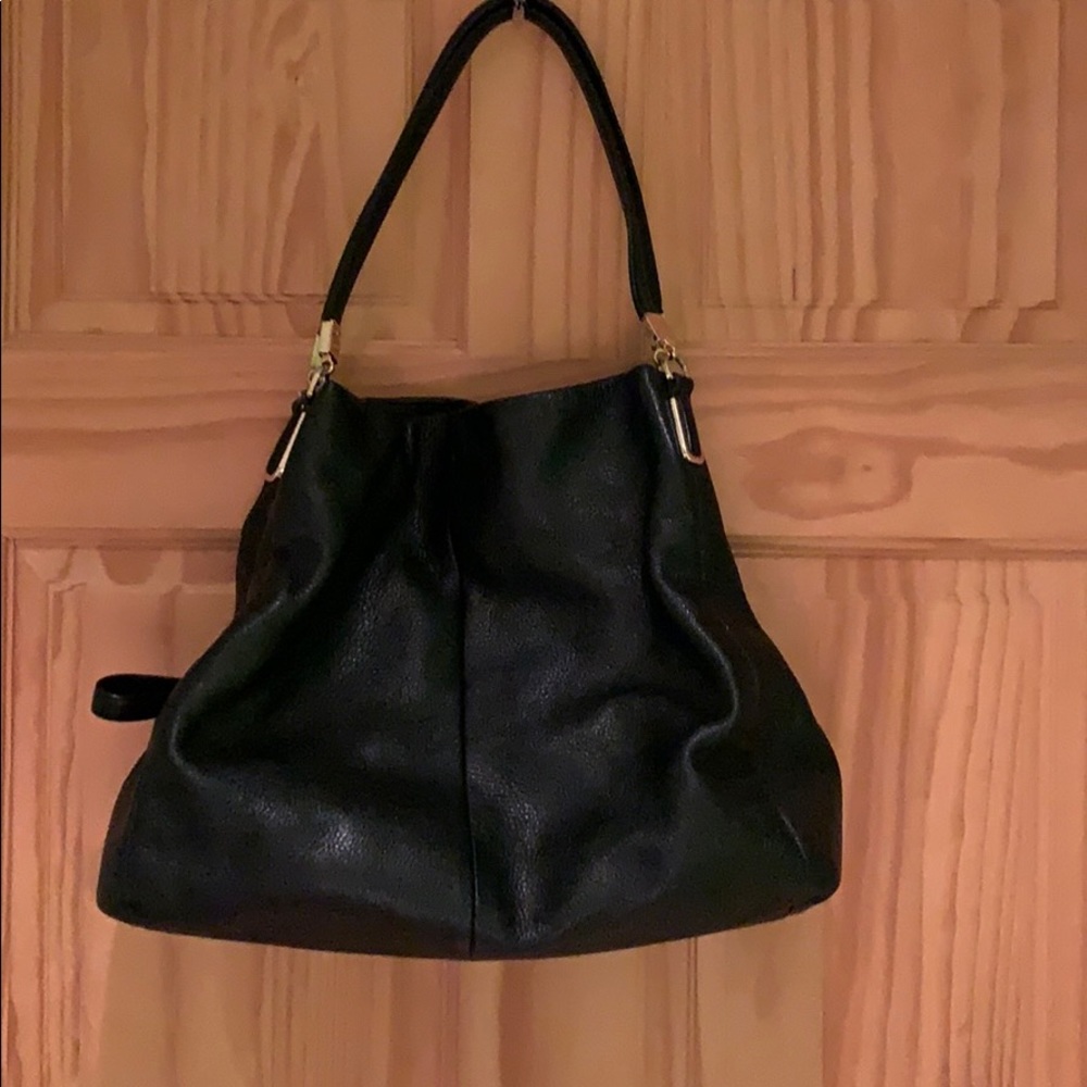 Coach black leather bag great condition like new